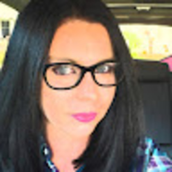 Meet the Posher Other - Meet your Posher, Stephanie